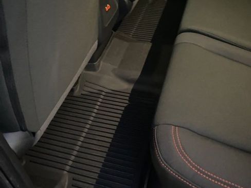 Used 2025 Nissan Frontier PRO-4X w/ Black Accent Package image 25