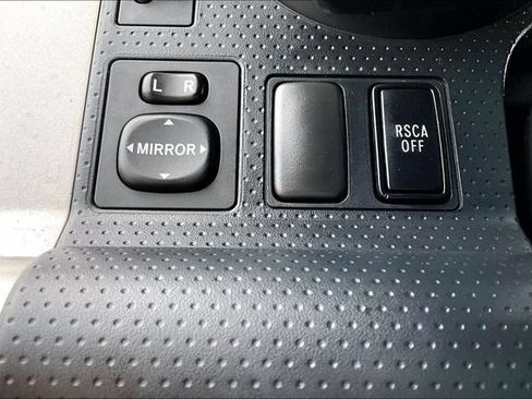 Used 2014 Toyota FJ Cruiser 4WD w/ Convenience Package image 15
