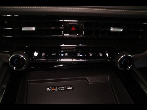 New 2025 Chevrolet Tahoe Premier image 16