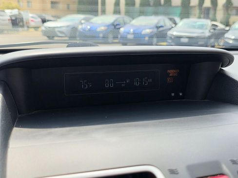 Used 2017 Subaru Crosstrek 2.0i Limited image 35