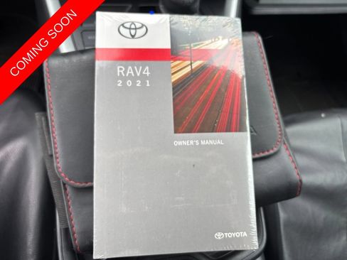 Used 2021 Toyota RAV4 LE FWD image 25