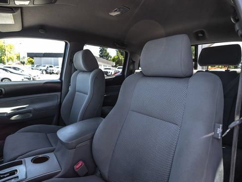 Used 2008 Toyota Tacoma PreRunner RWD image 18