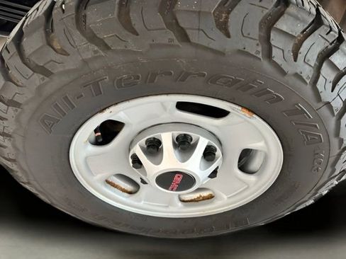 Used 2021 GMC Sierra 2500 Base w/ Convenience Package image 17