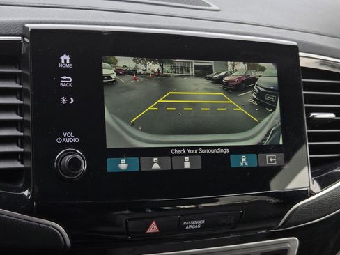 Used 2022 Honda Pilot Touring image 16