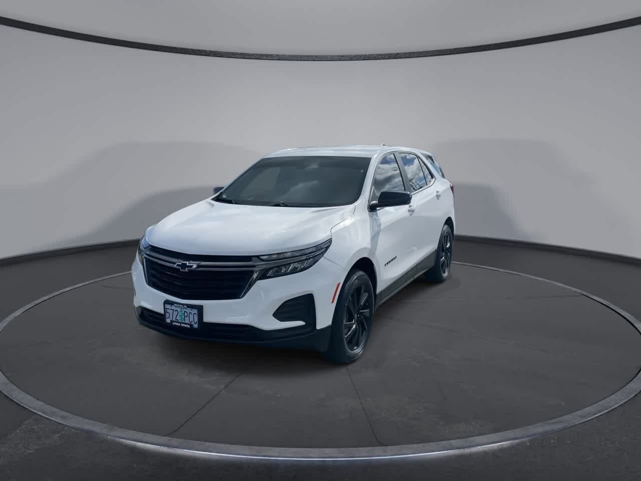 Used 2023 Chevrolet Equinox LS w/ LS Convenience Package AWD/4WD image 5