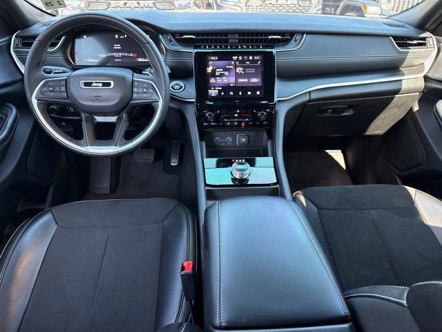 Used 2024 Jeep Grand Cherokee L Laredo AWD/4WD image 4
