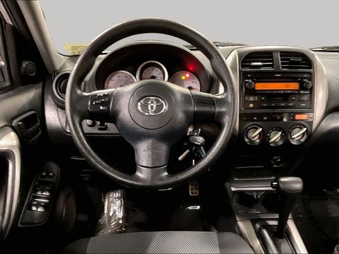 Used 2005 Toyota RAV4 4WD image 5