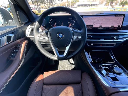 Certified 2026 BMW X5 sDrive40i image 5