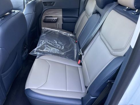 New 2026 Ford Maverick Lariat w/ 4K Tow Package AWD/4WD image 37