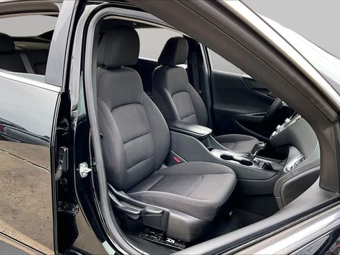 Used 2020 Chevrolet Malibu LT FWD image 9