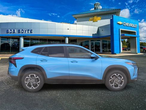 New 2026 Chevrolet Trax LT FWD image 8