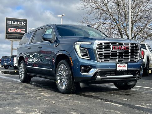 New 2026 GMC Yukon XL Denali image 2
