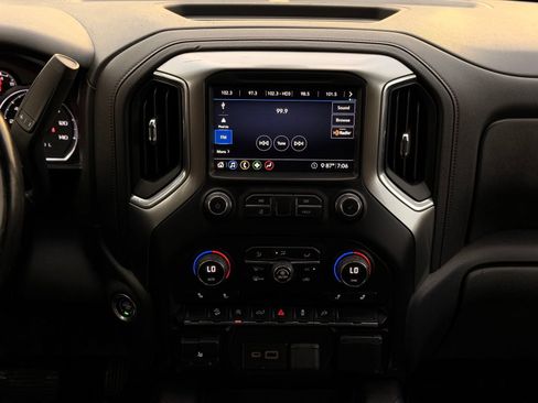 Used 2020 Chevrolet Silverado 1500 LT Trail Boss AWD/4WD image 37