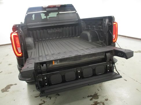 New 2026 GMC Sierra 1500 AT4 w/ Technology Package AWD/4WD image 19