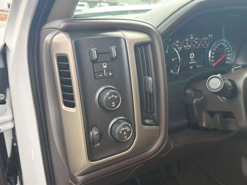 Used 2018 GMC Sierra 2500 Denali w/ Duramax Plus Package AWD/4WD image 17