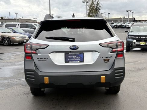 Used 2022 Subaru Outback Wilderness image 7