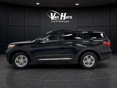 Used 2023 Ford Explorer XLT image 13