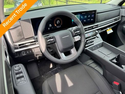 Used 2026 Hyundai Santa Fe SE image 2