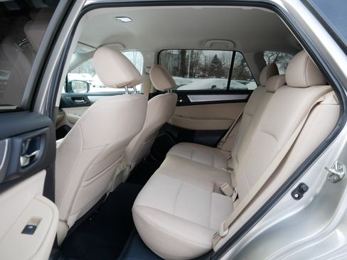 Used 2019 Subaru Outback 2.5i Premium image 36