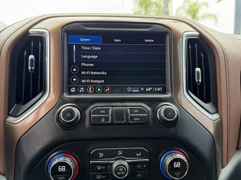 Used 2021 Chevrolet Silverado 3500 High Country w/ Technology Package AWD/4WD image 31