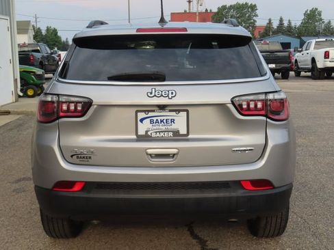Used 2023 Jeep Compass Latitude AWD/4WD image 9