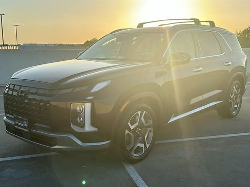 Used 2024 Hyundai Palisade Limited FWD image 9