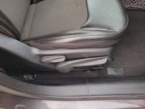 Used 2020 Jeep Compass Latitude FWD image 37