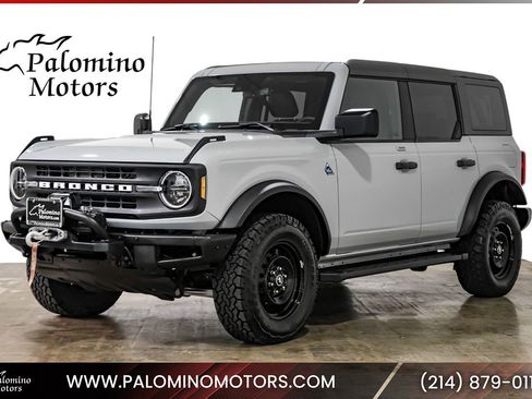 Used 2022 Ford Bronco Black Diamond image 1