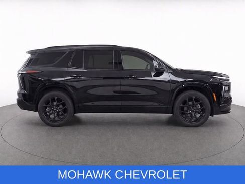 Used 2024 Chevrolet Traverse RS w/ LPO, Floor Liner Package AWD/4WD image 9