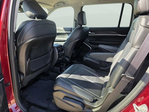 Certified 2022 Jeep Grand Cherokee L Limited image 15