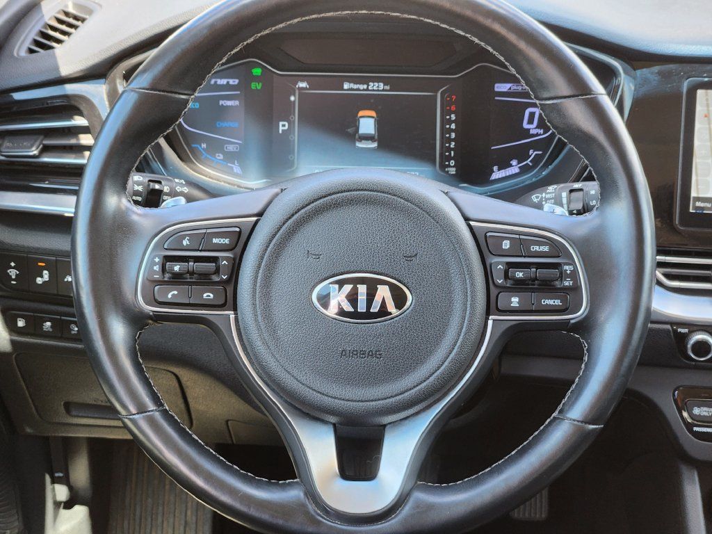 Used 2020 Kia Niro EX Premium FWD image 17