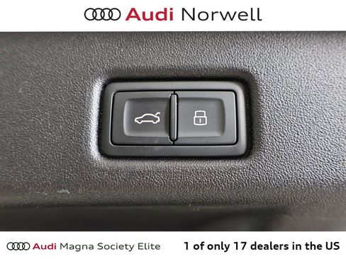 Used 2025 Audi Q5 Premium Plus w/ Premium Plus AWD/4WD image 17