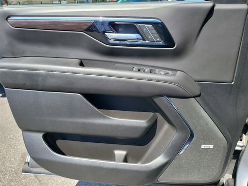 Certified 2025 Chevrolet Tahoe Premier RWD image 14