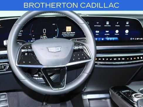 Certified 2024 Cadillac Lyriq Tech w/ Driver Assist Package AWD/4WD image 21