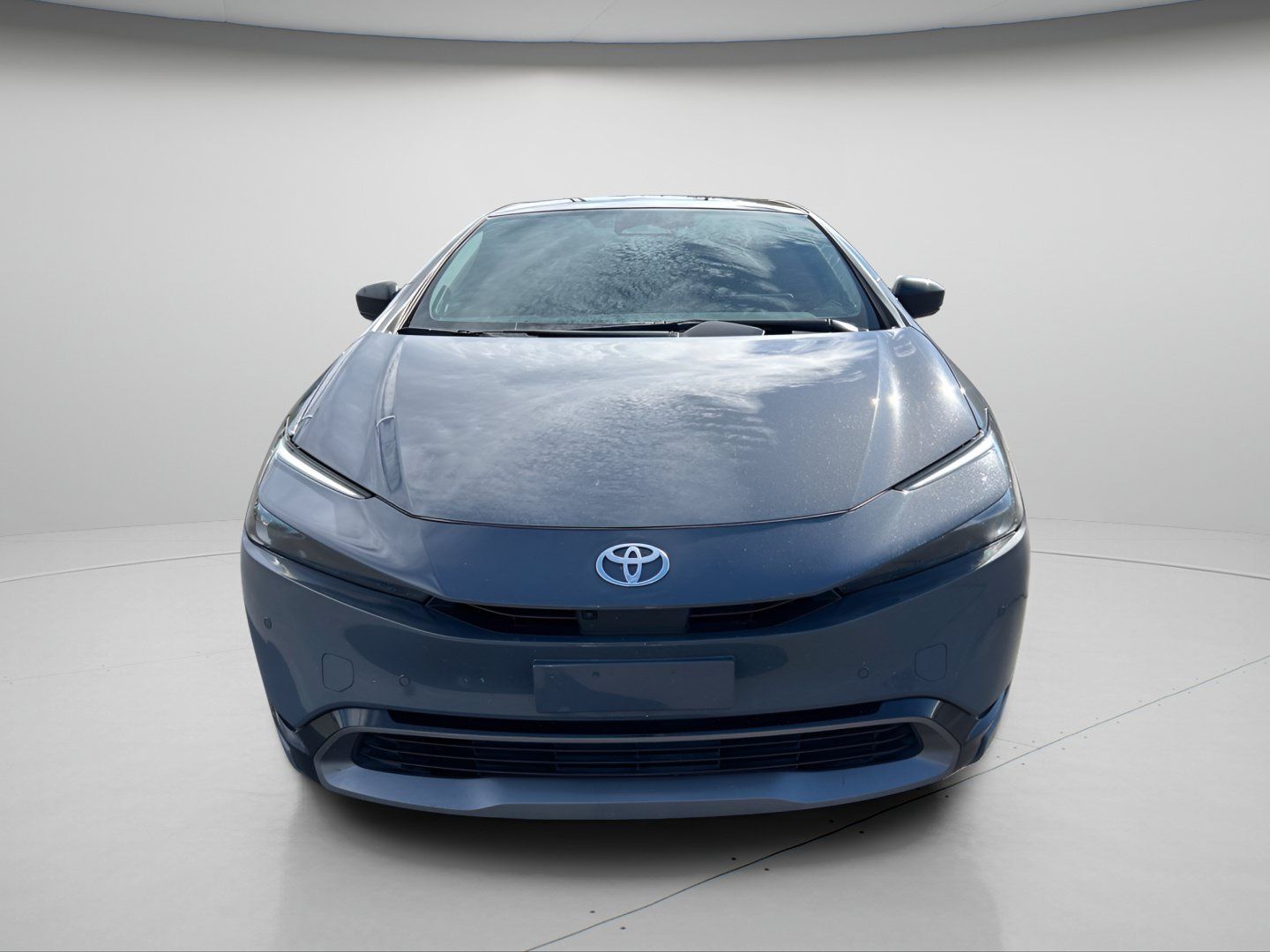 Used 2024 Toyota Prius Limited w/ Limited Premium Package AWD/4WD image 3