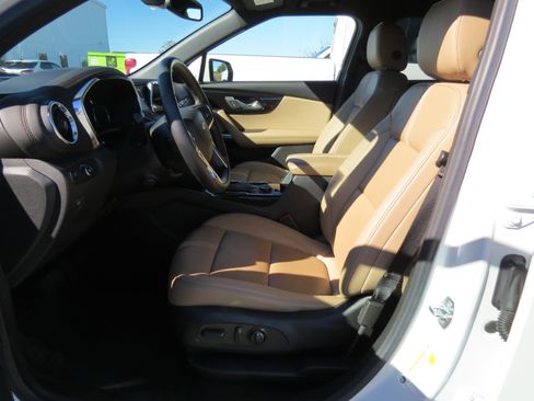 Used 2022 Chevrolet Blazer Premier w/ Enhanced Convenience Package image 12