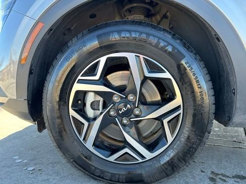 Used 2024 Kia Sportage LX image 31