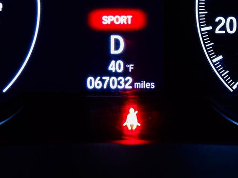 Certified 2018 Honda Accord Touring image 28