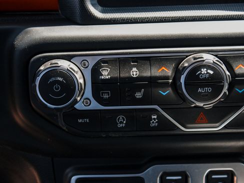 Used 2020 Jeep Wrangler Rubicon AWD/4WD image 16