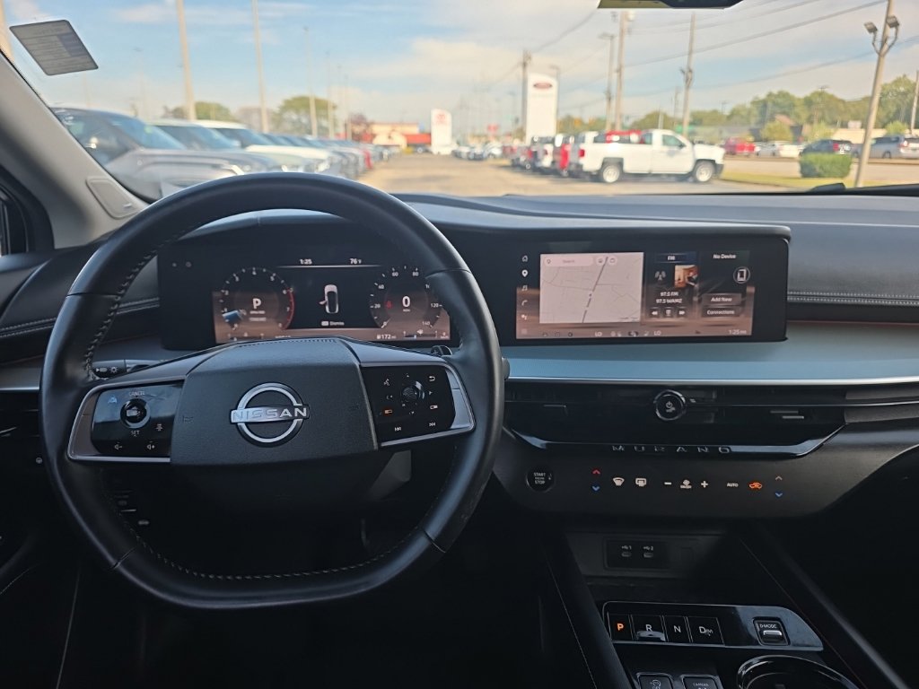 Used 2025 Nissan Murano SL AWD/4WD image 13