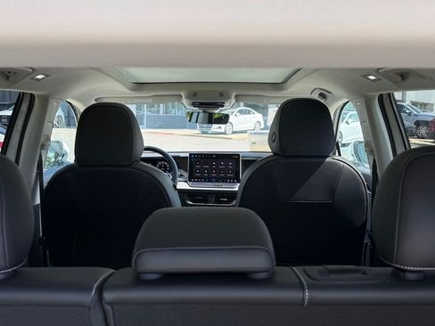 New 2026 Volkswagen Tiguan SE AWD/4WD image 18