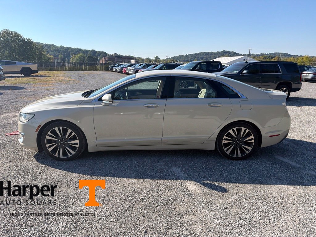 Used 2018 Lincoln MKZ Select w/ Select Plus Package AWD/4WD image 2