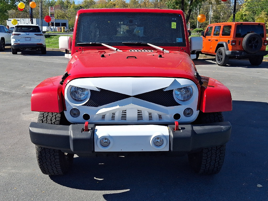 Used 2015 Jeep Wrangler Unlimited Sahara w/ Dual Top Group AWD/4WD image 2