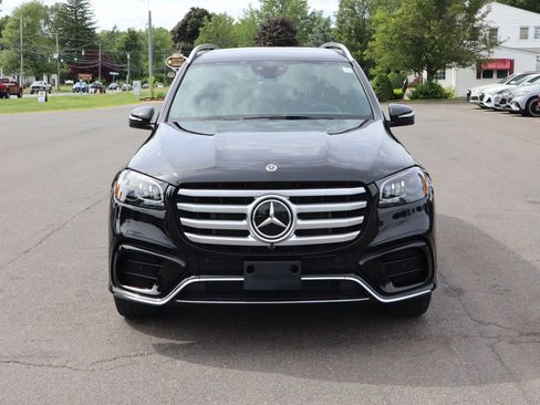 Used 2025 Mercedes-Benz GLS 450 4MATIC w/ AMG Line Exterior image 2