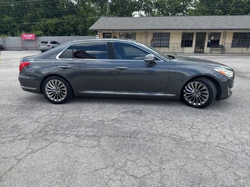 Used 2018 Genesis G90 3.3T Premium image 10