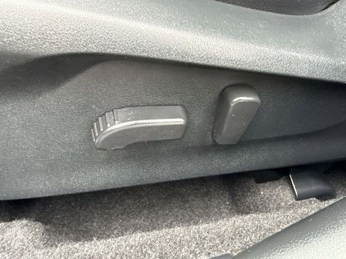 Used 2019 Subaru Impreza 2.0i Limited image 14