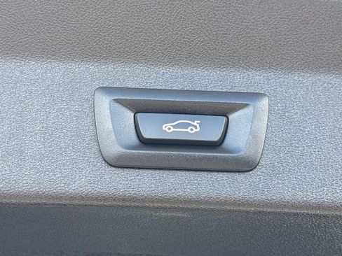 Used 2019 BMW X3 sDrive30i w/ Driving Assistance Package RWD image 12