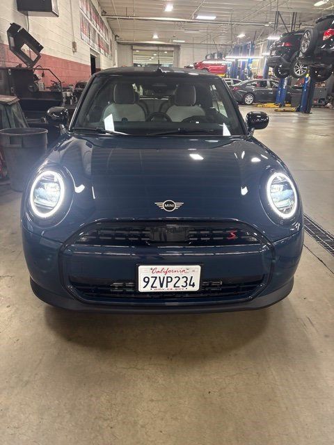 Used 2025 MINI Cooper S FWD image 3
