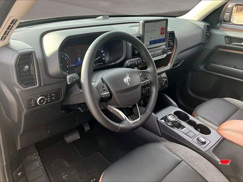 Used 2024 Ford Bronco Sport Outer Banks w/ Tech Package image 17