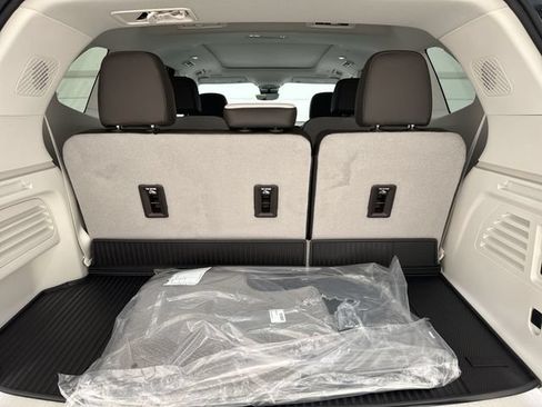New 2026 GMC Acadia Denali w/ Super Cruise Package AWD/4WD image 27
